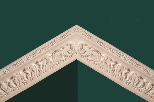 C157 Adams Leaf with Acanthus